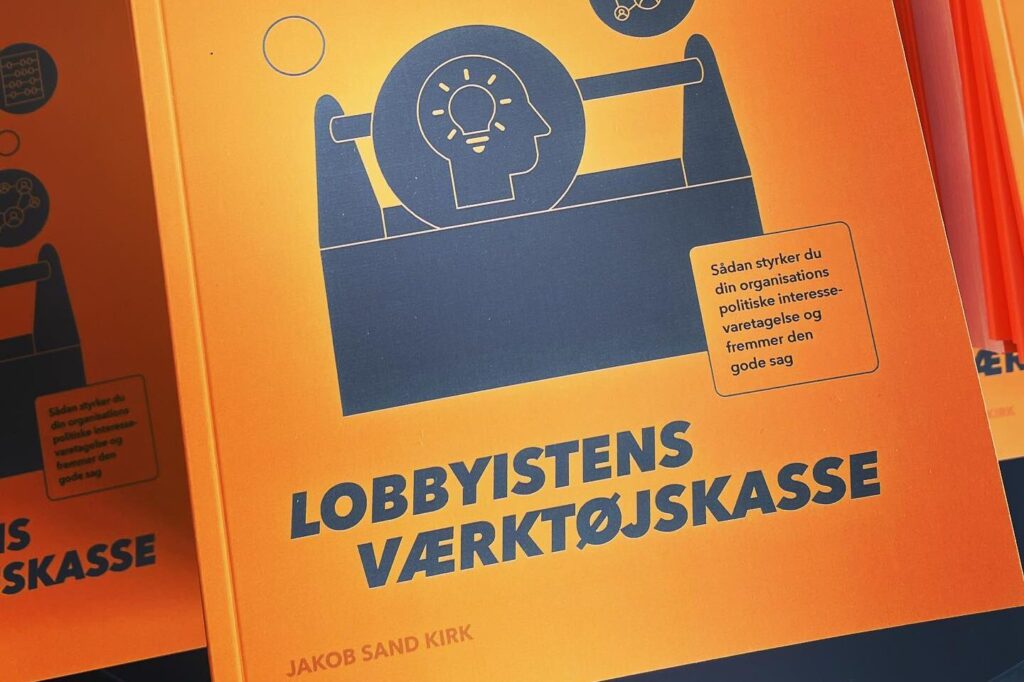 Lobbyistens værktøjskasse af Jakob Sand Kirk